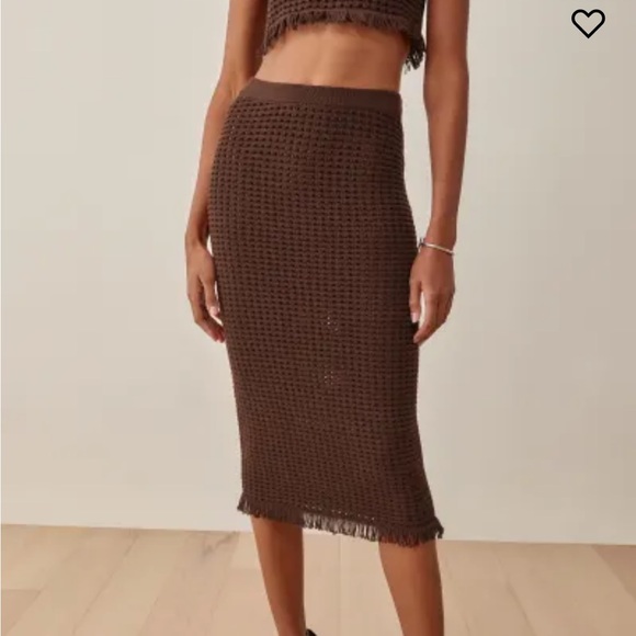 The Reformation top+skirt 2 set!! Excellent quality and only worn once. - Picture 4 of 8